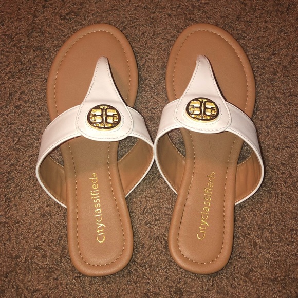 Cityclassified Shoes - NWOT Cityclassified White Sandals